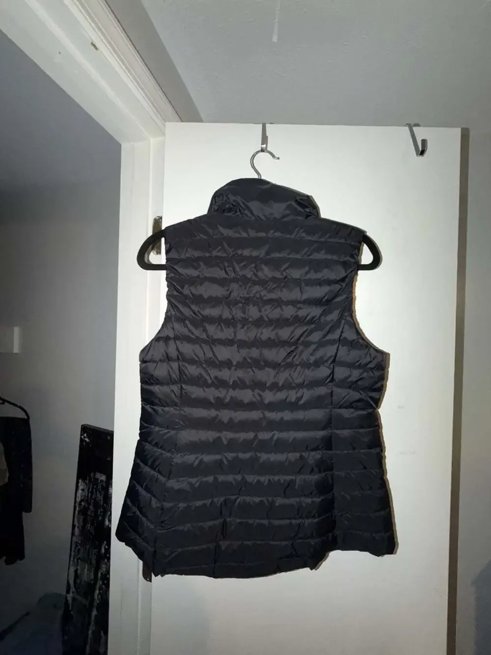 Old Navy Active Water-Resistant Narrow-Channel Puffer Vest